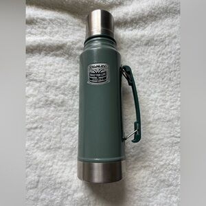 Stanley C 17  Thermos Green Steel 1.1 Qt